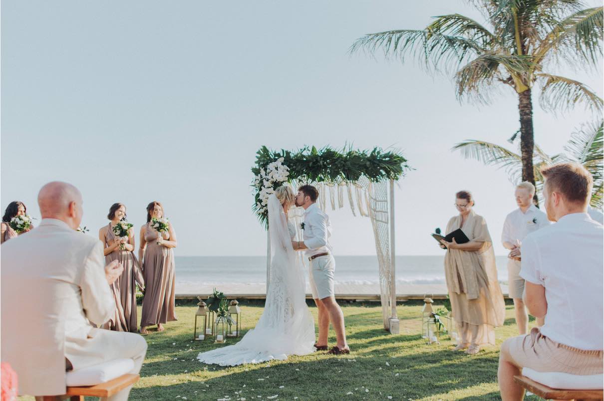 Alix & Liam Bali beach wedding