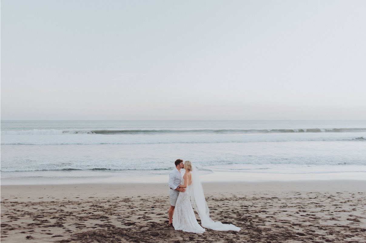 Alix & Liam Bali beach wedding