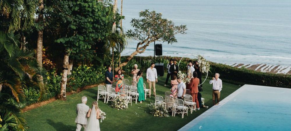 Tropical Beach Wedding: Embracing the Ocean's Bliss