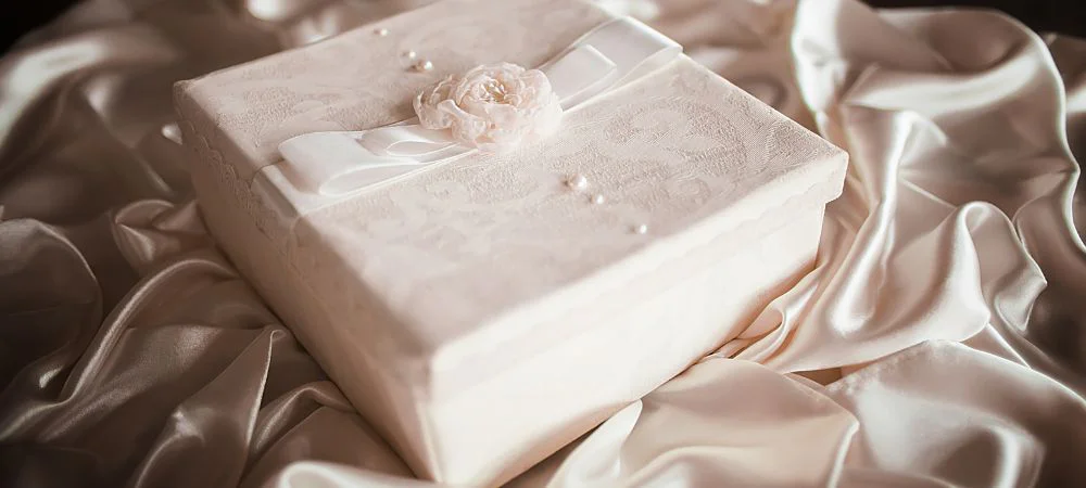 Local Touches with Unique Bali Wedding Souvenirs