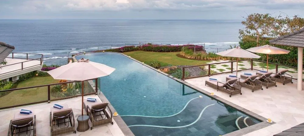 8. Uluwatu Beach