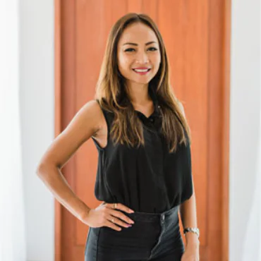 Sendy raymond bali wedding expert